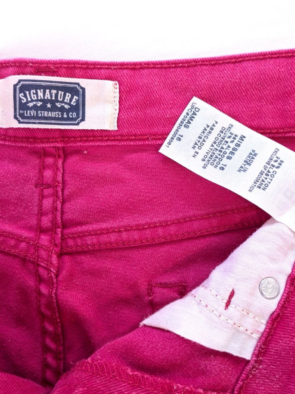 Signature by Levi Strauss Cropped Pink Jeans - Women's 16 - Misses Capri Style - Picture 3 of 7